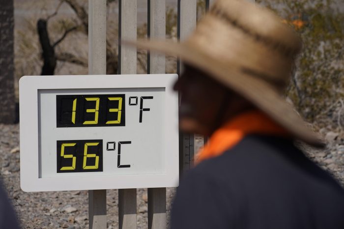 Poor regulations leave farmworkers suffocating during heat waves | AGDAILY Suhu Memuncak, Gelombang Panas di AS Barat Picu Krisis Kesehatan - GenPI.co